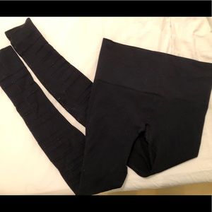 Blanqi maternity and postpartum leggings